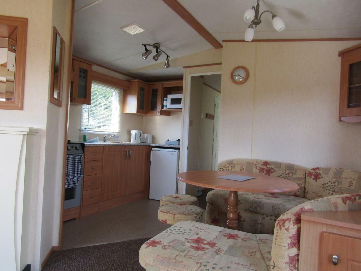 Fenlake Holiday Accommodation Metheringham Bagian luar foto