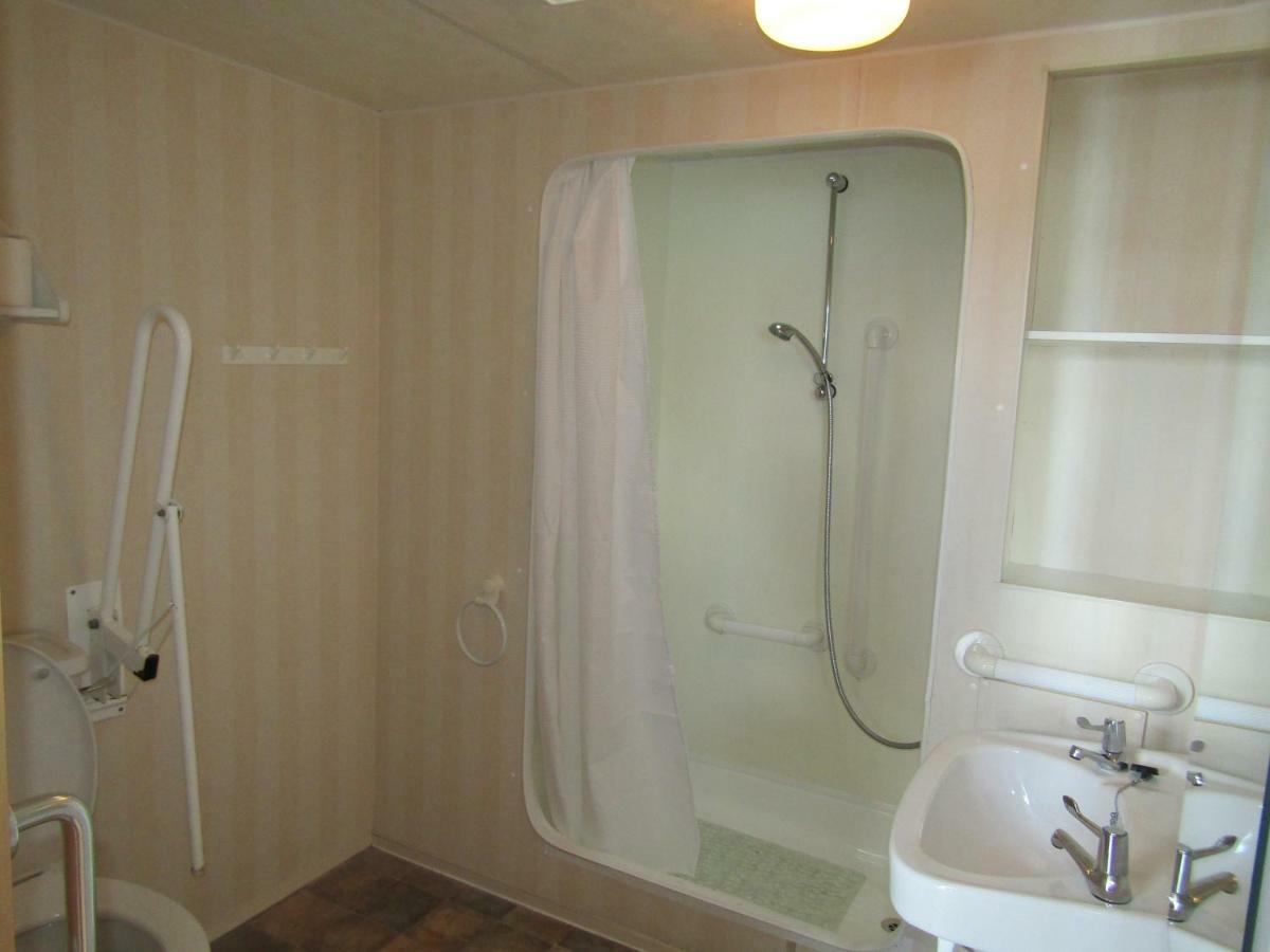 Fenlake Holiday Accommodation Metheringham Bagian luar foto
