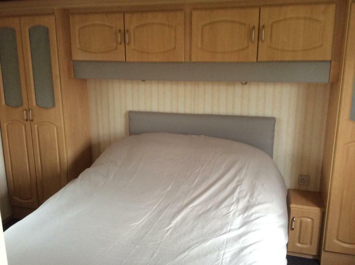 Fenlake Holiday Accommodation Metheringham Bagian luar foto